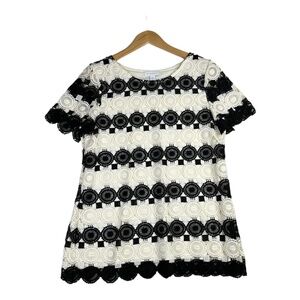 Charter Club Women’s Blouse Crochet Black/ Beige Short Sleeve Size‎ Medium
